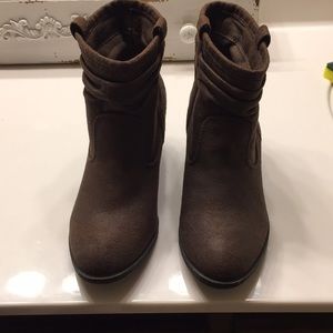 Ankle booties